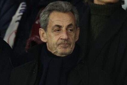 Corruzione, Sarkozy condannato a 3 anni: uno con il braccialetto elettronico